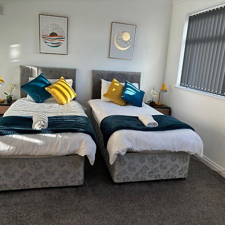 Hilltop Place Suites Near Doncaster Racecourse Exterior foto