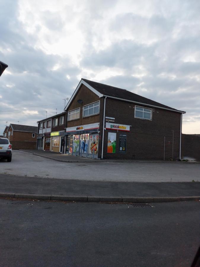 Hilltop Place Suites Near Doncaster Racecourse Exterior foto
