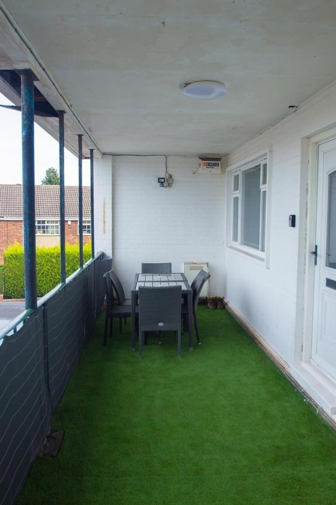 Hilltop Place Suites Near Doncaster Racecourse Habitación foto